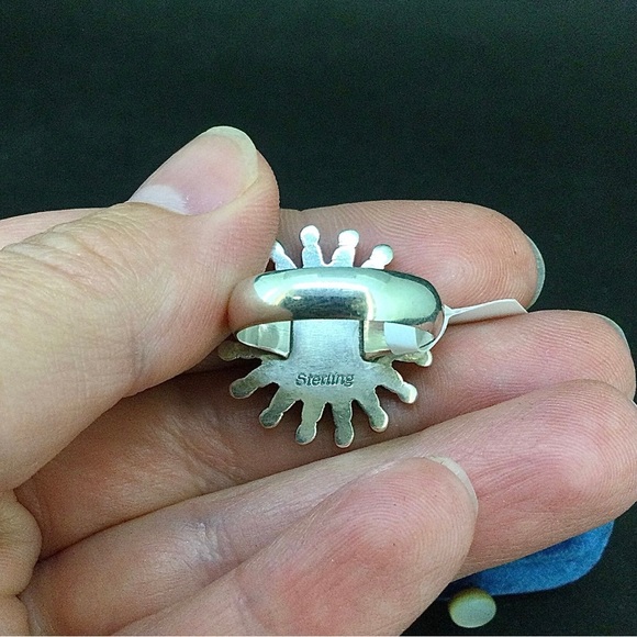 Vintage Zuni Sterling Silver Turquoise Floral Design Ring - Size 5.75 - Picture 5 of 7